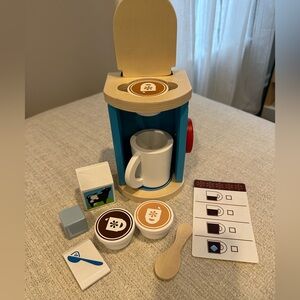 Melissa & Doug coffee maker